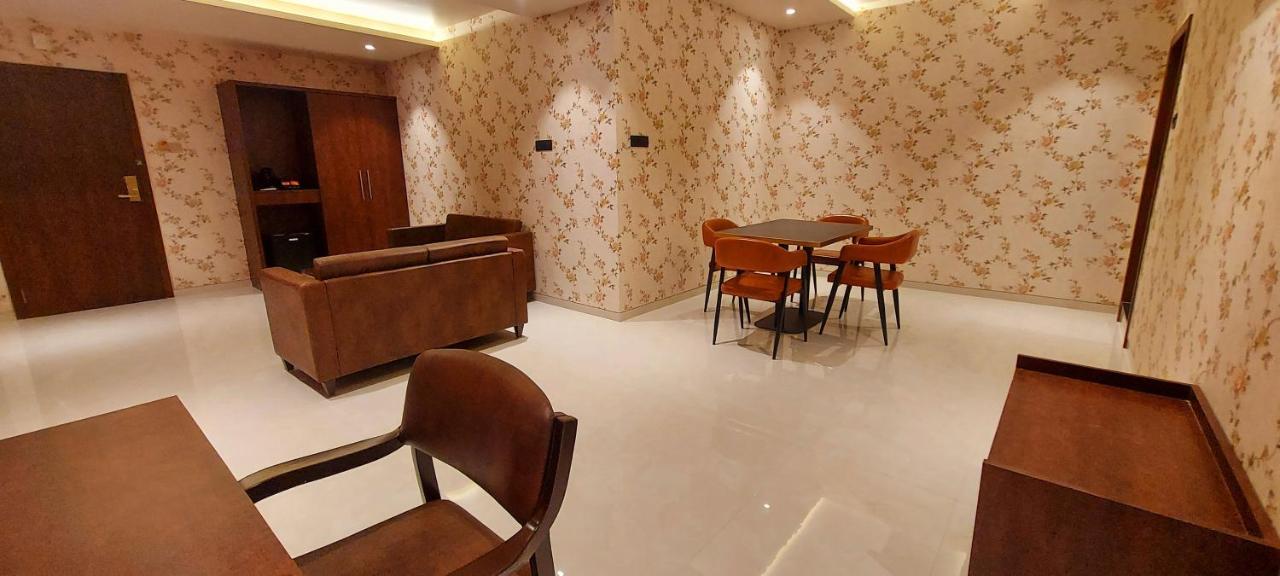 Hotel Madhuban 锡尔瓦萨 外观 照片