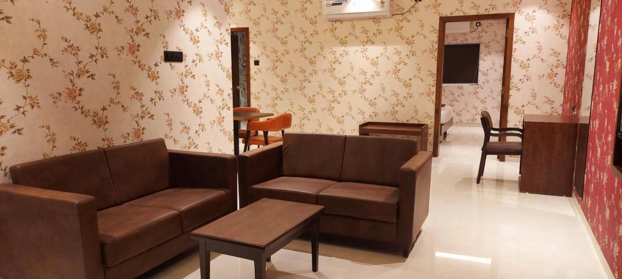 Hotel Madhuban 锡尔瓦萨 外观 照片