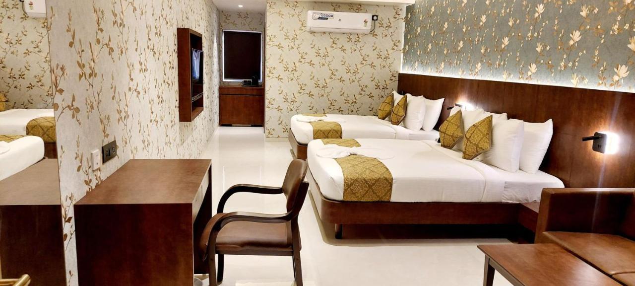 Hotel Madhuban 锡尔瓦萨 外观 照片