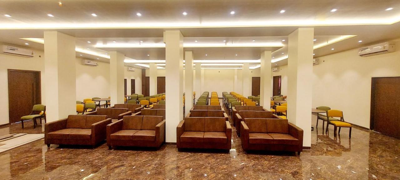 Hotel Madhuban 锡尔瓦萨 外观 照片