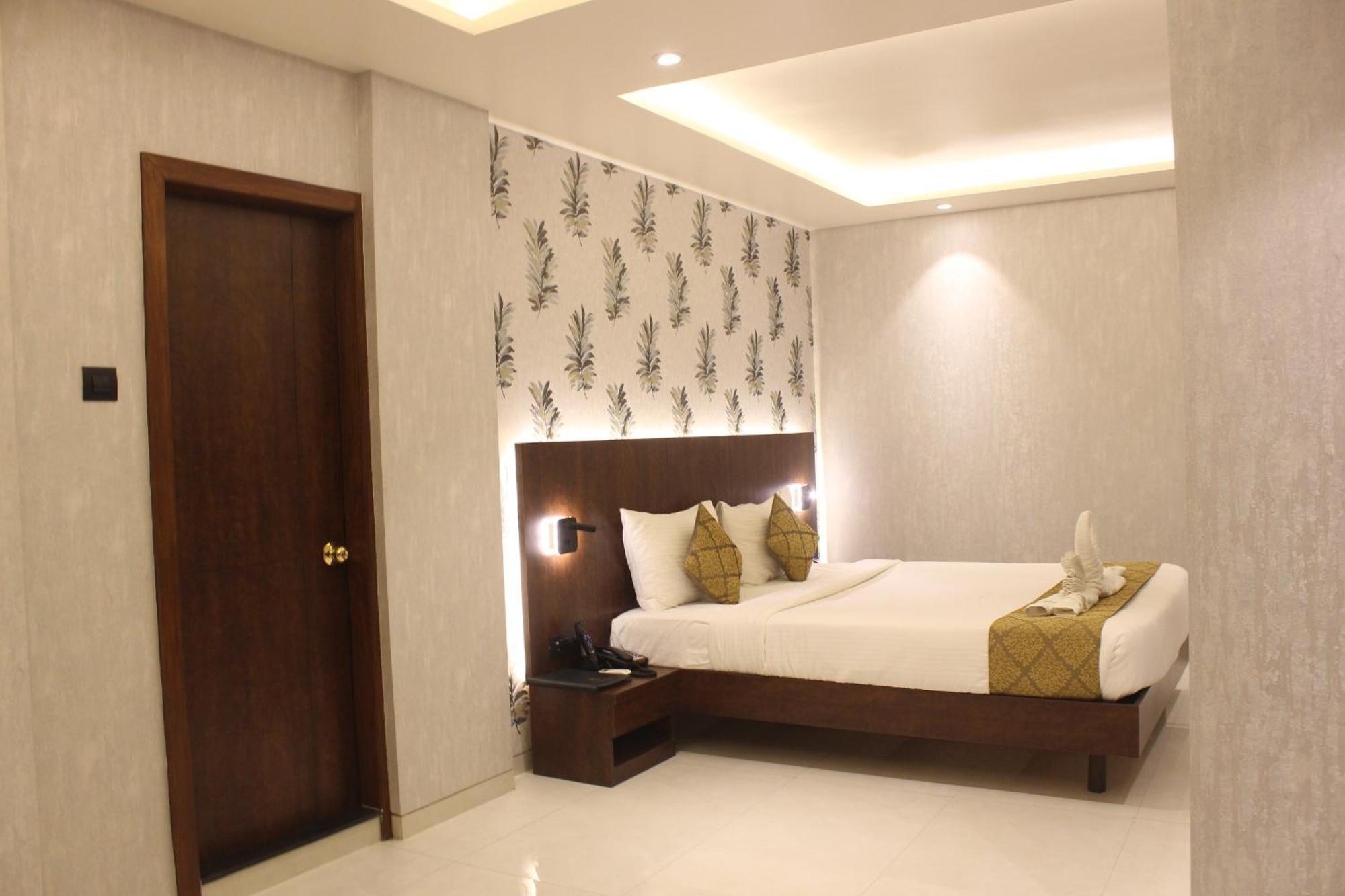 Hotel Madhuban 锡尔瓦萨 外观 照片