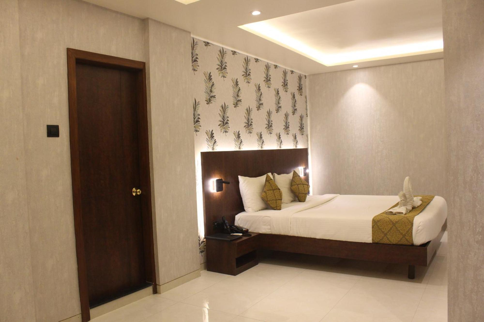 Hotel Madhuban 锡尔瓦萨 外观 照片